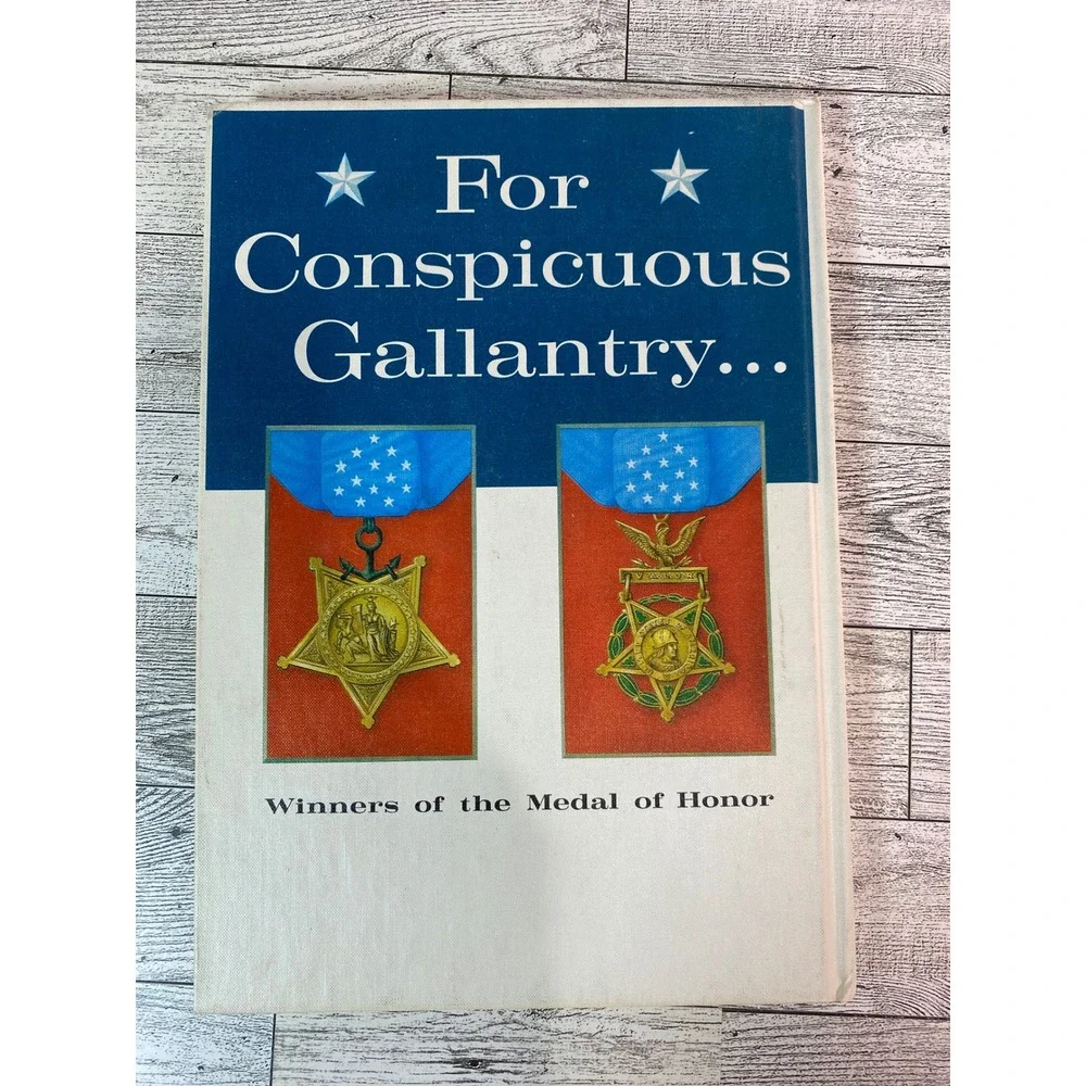 For‎ Conspicuous Gallantry Medal of Honor Winners History Cooke 1966 Americana